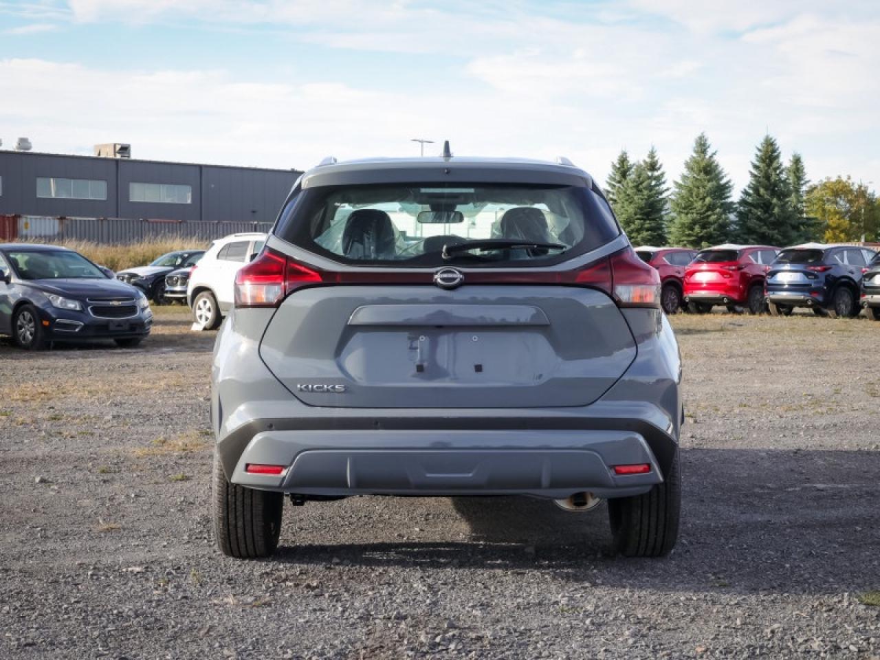 2025 Nissan Kicks Play SV  - Heated Seats -  Apple CarPlay Photo2