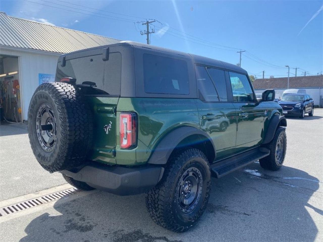 2025 Ford Bronco Outer Banks Photo5