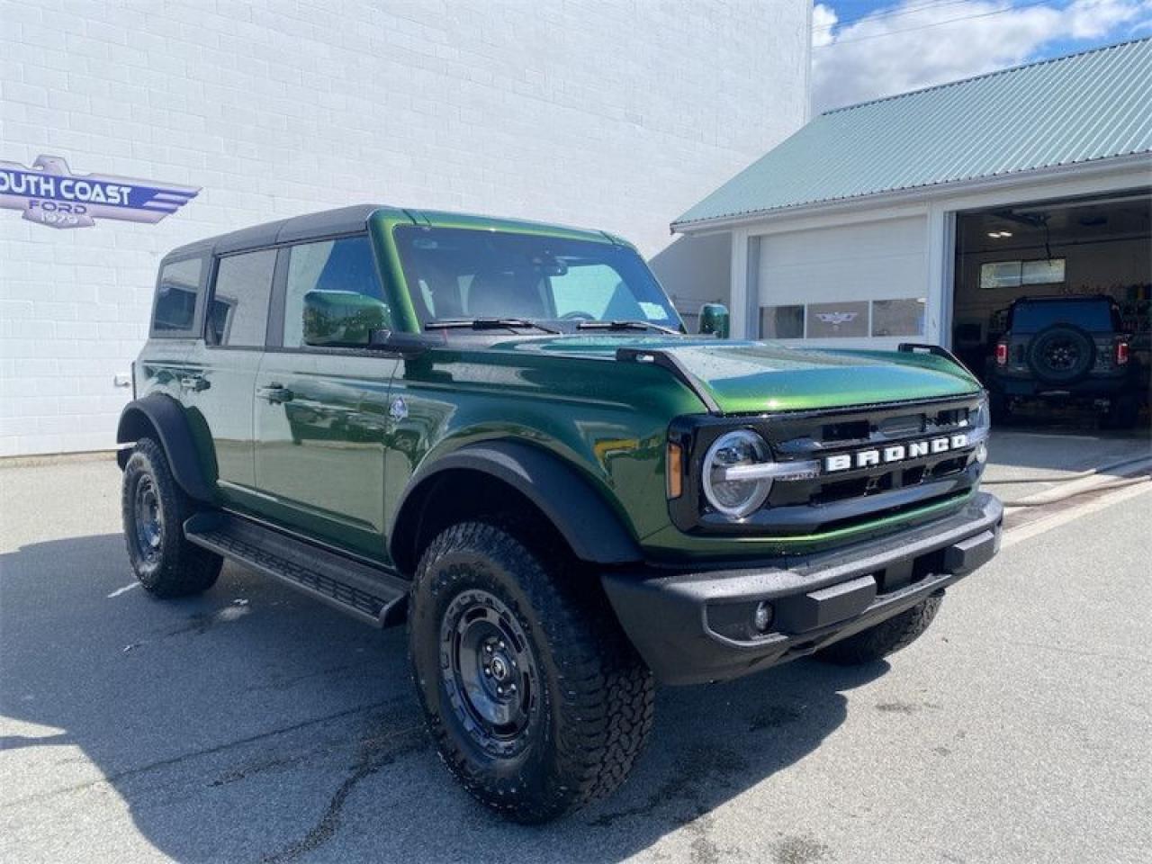 2025 Ford Bronco Outer Banks Photo5