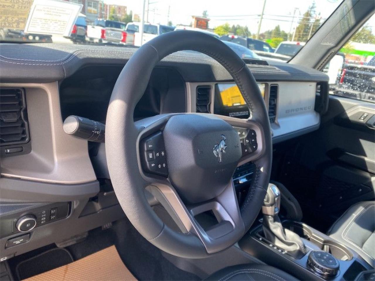 2025 Ford Bronco Outer Banks Photo5