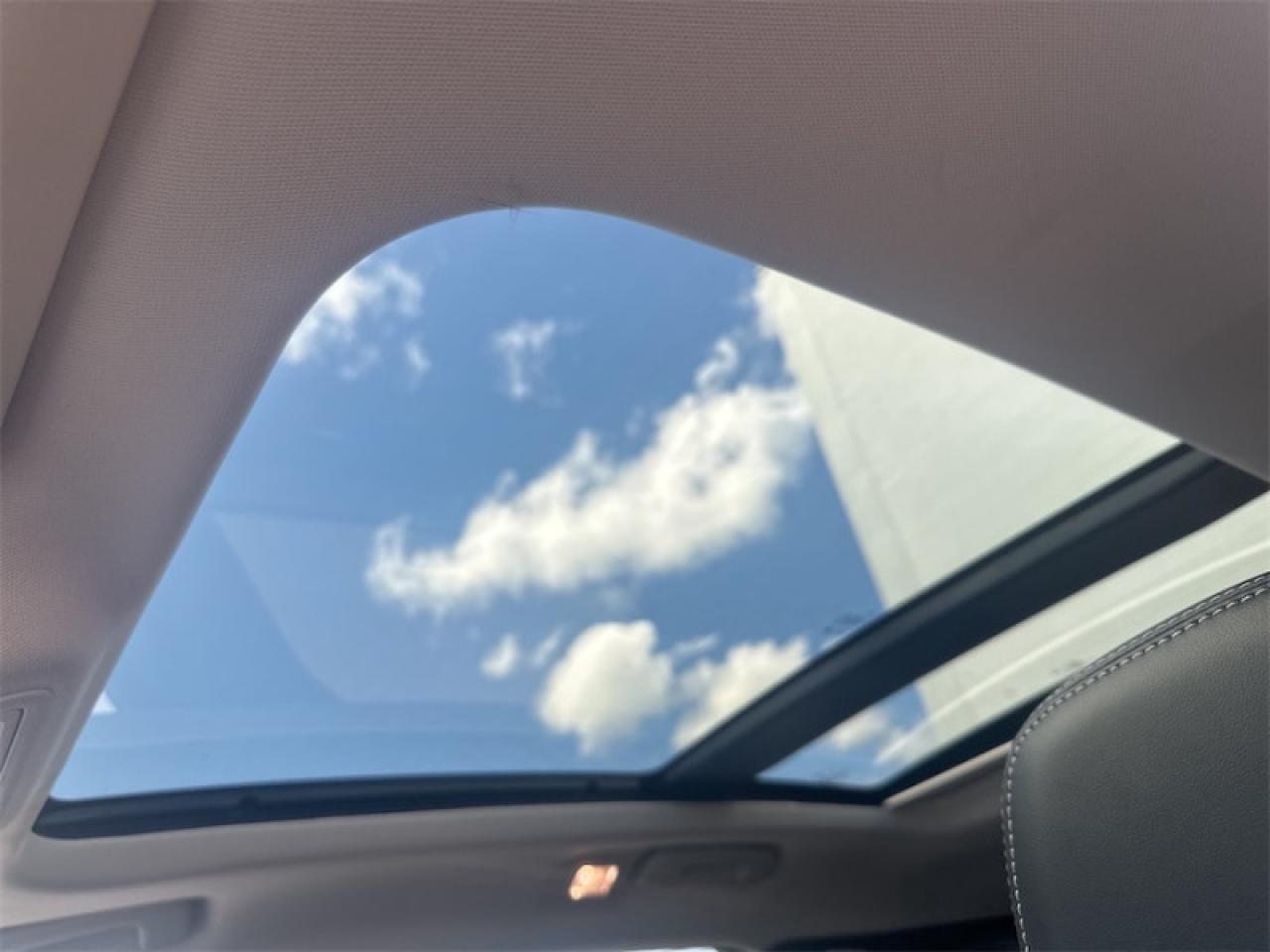 2025 Ford Escape PHEV  - Sunroof - Hybrid Photo5