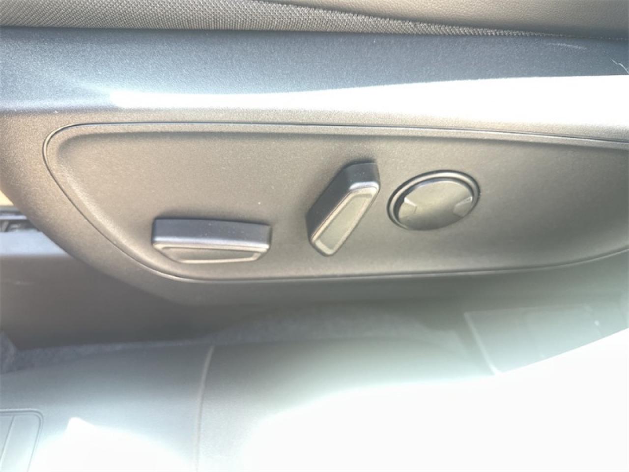 2025 Ford Escape PHEV  - Sunroof - Hybrid Photo5