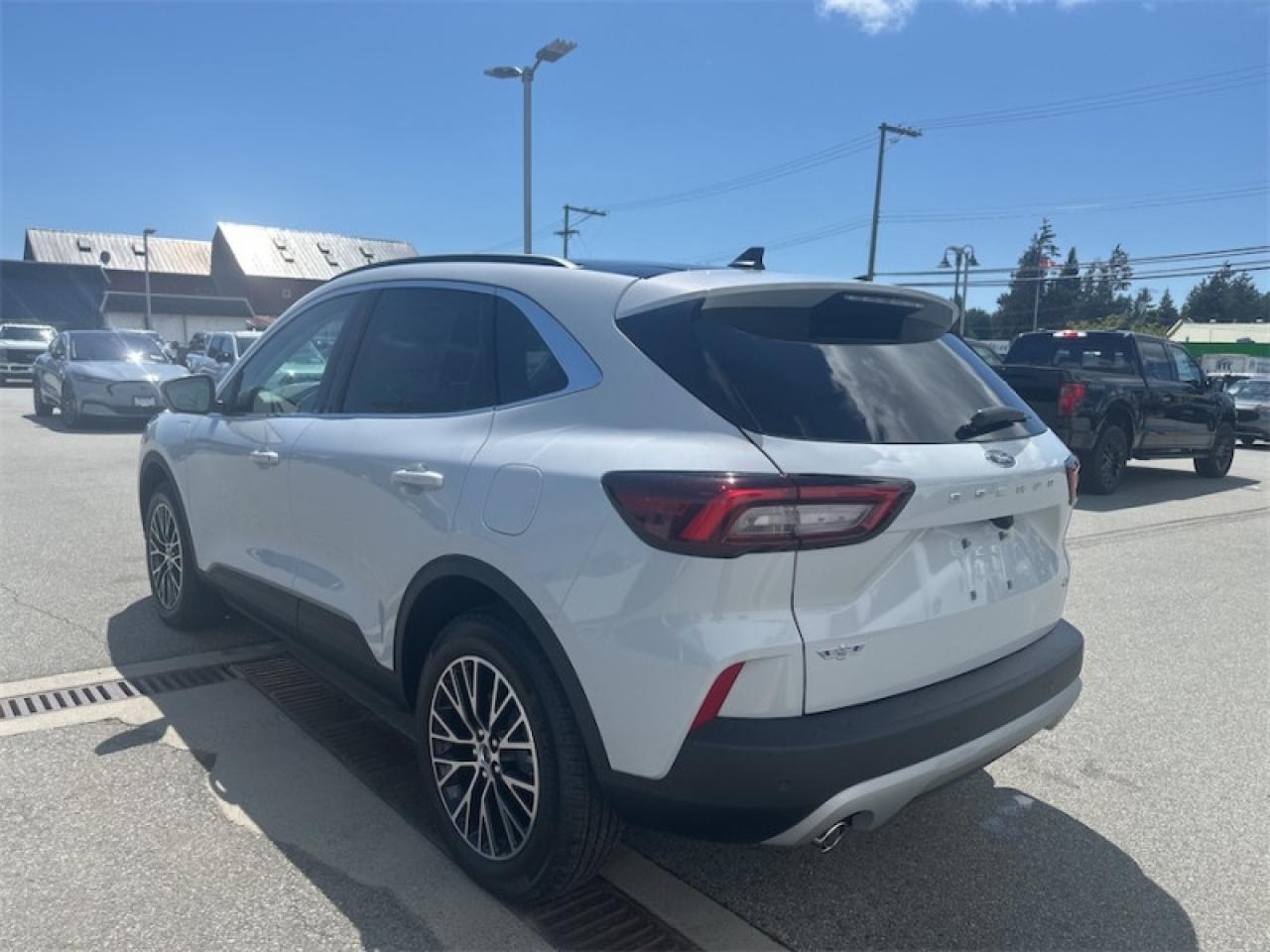 2025 Ford Escape PHEV  - Sunroof - 360 Camera Photo2