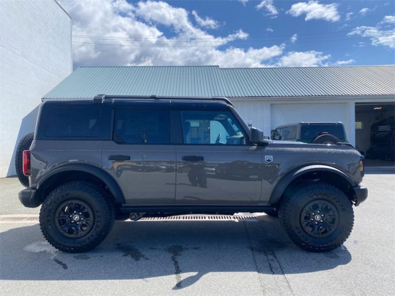 2025 Ford Bronco Big Bend  - Heated Seats Photo5