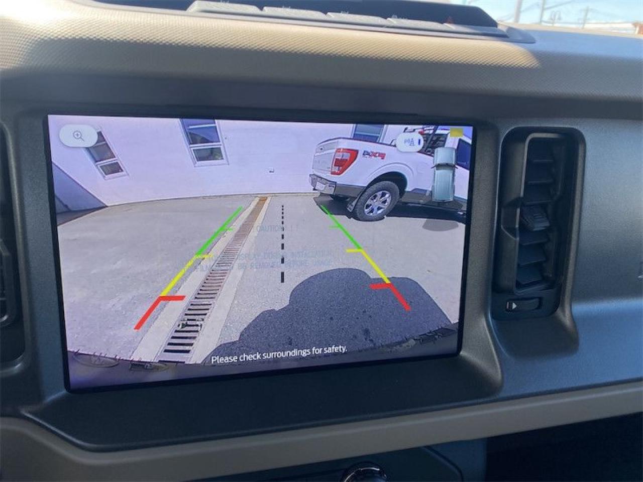 2025 Ford Bronco Big Bend  - Heated Seats Photo5