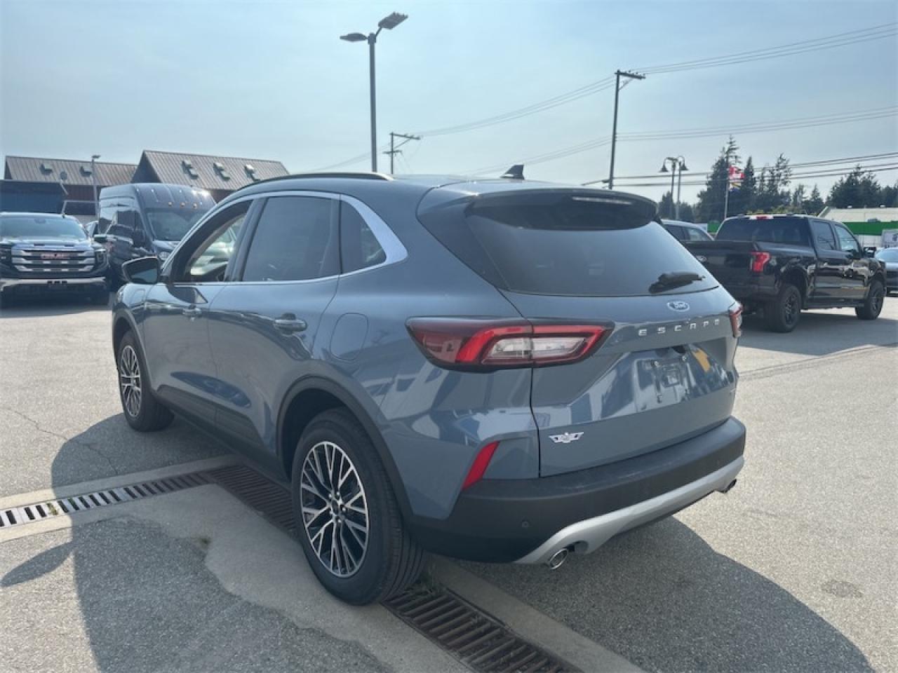 2025 Ford Escape PHEV  - Sunroof - Hybrid Photo2