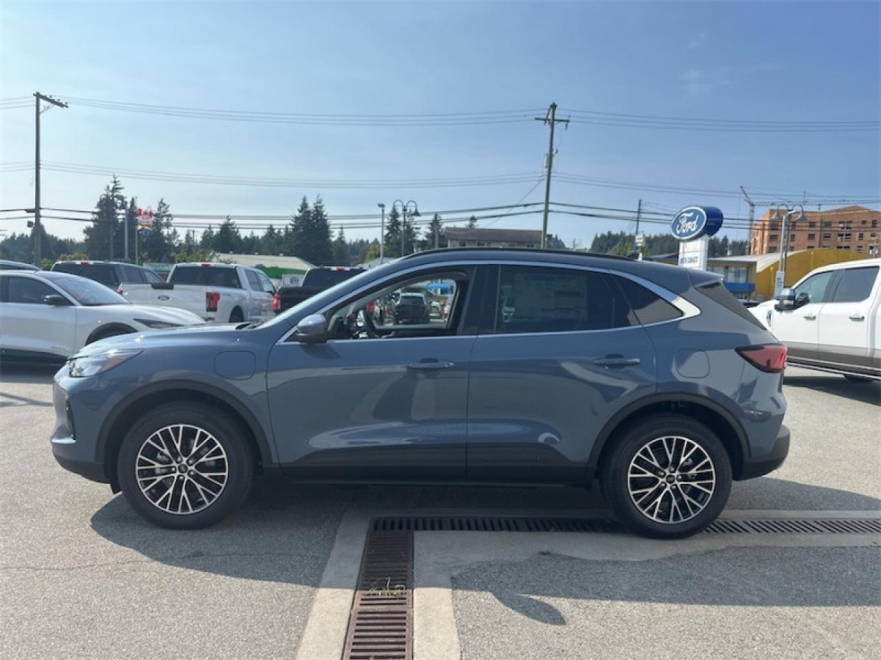 2025 Ford Escape PHEV  - Sunroof - Hybrid Photo1