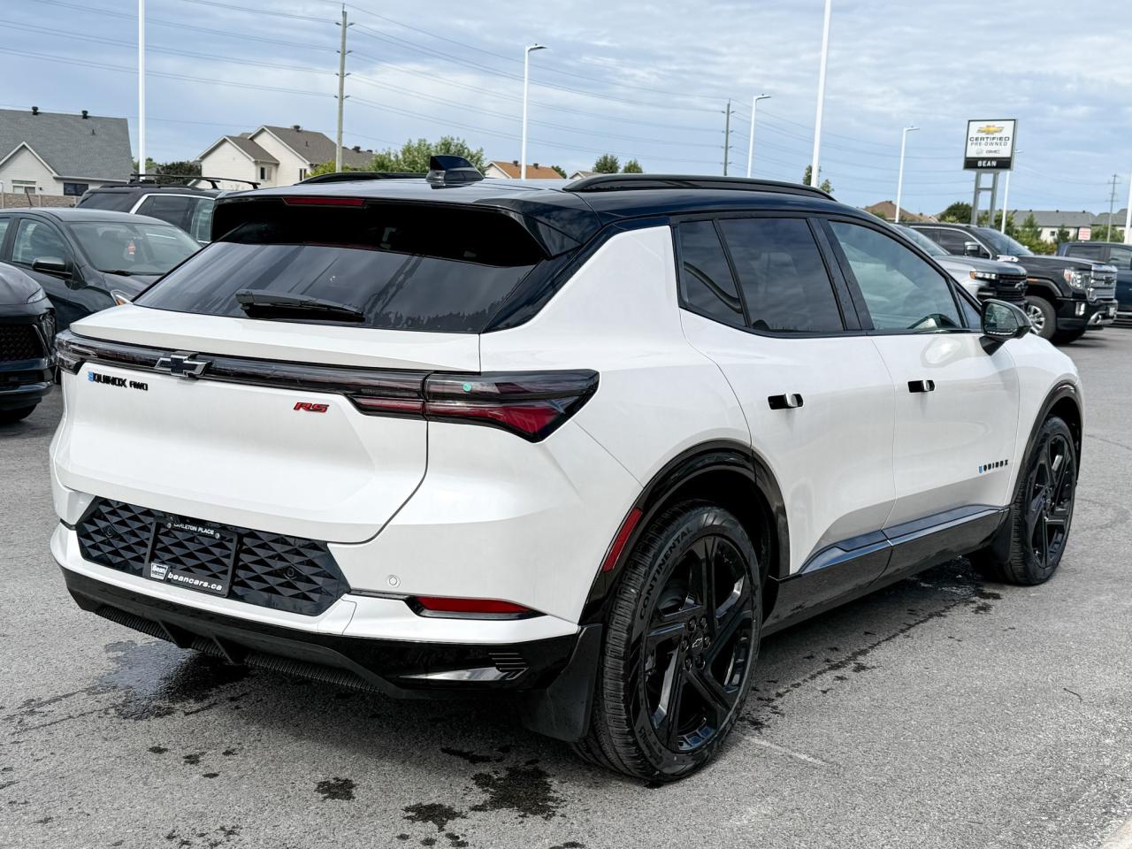 2025 Chevrolet Equinox EV RS FULLY ELECTRIC WITH REMOTE START/ENTRY, SUNROOF, HEATED SEATS, HEATED STEERING WHEEL, POWER LIFTGATE, HD SURROUND VISION Photo