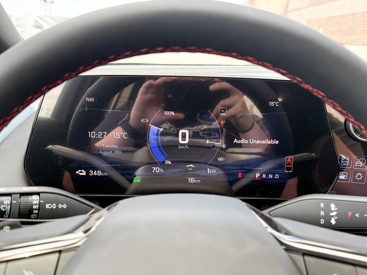 2025 Chevrolet Equinox EV RS FULLY ELECTRIC WITH REMOTE START/ENTRY, SUNROOF, HEATED SEATS, HEATED STEERING WHEEL, POWER LIFTGATE, HD SURROUND VISION Photo