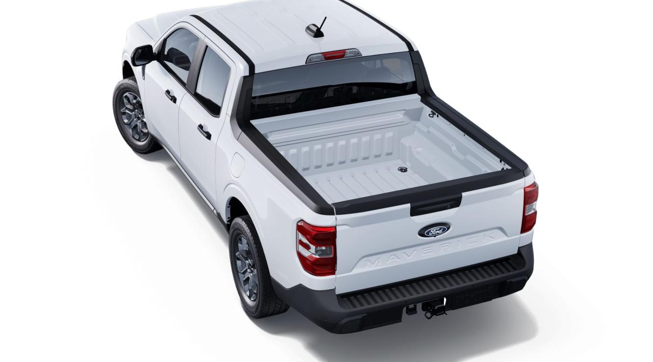 2025 Ford Maverick XLT AWD SuperCrew Photo1