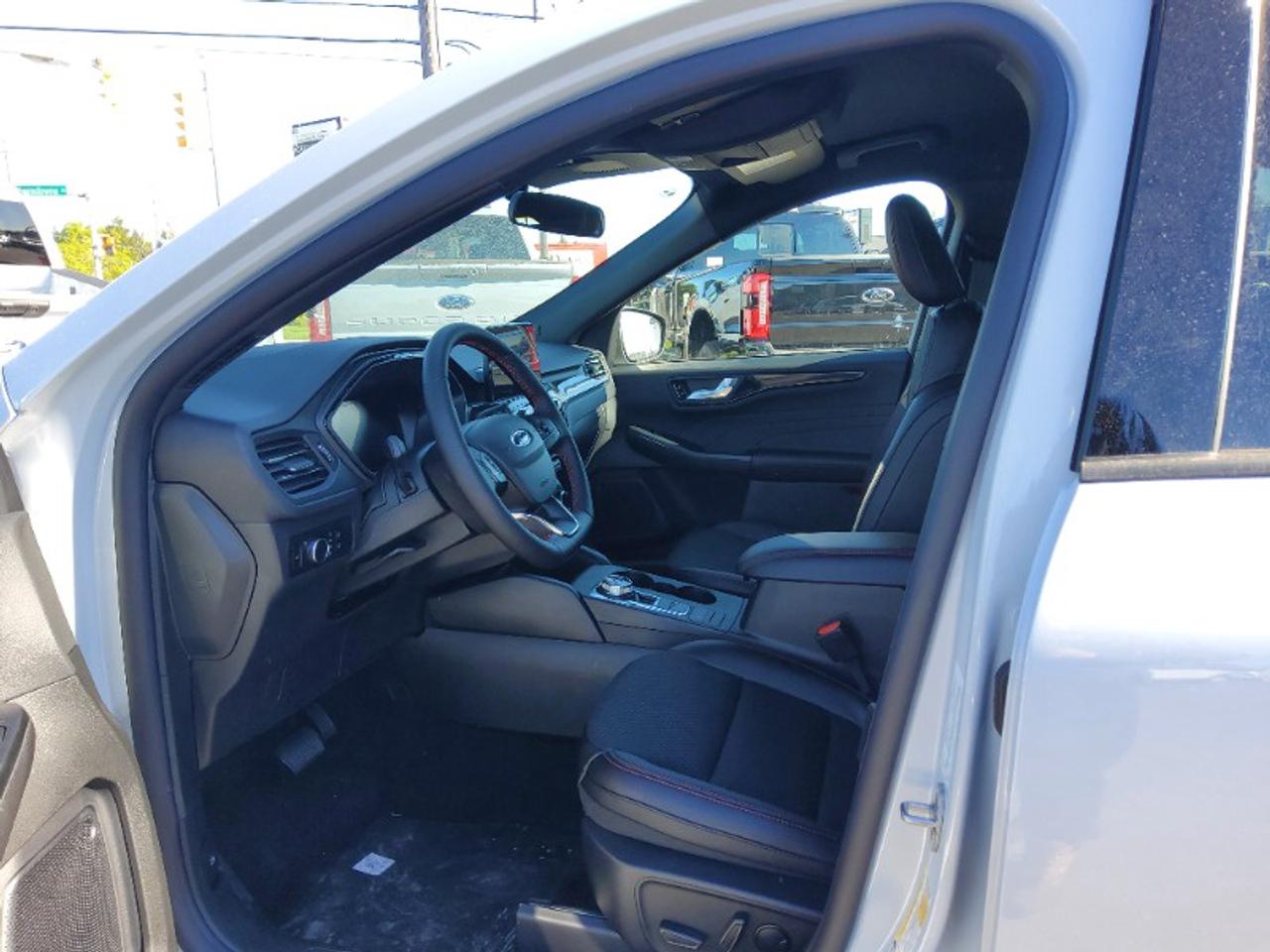 2025 Ford Escape ST-Line Photo