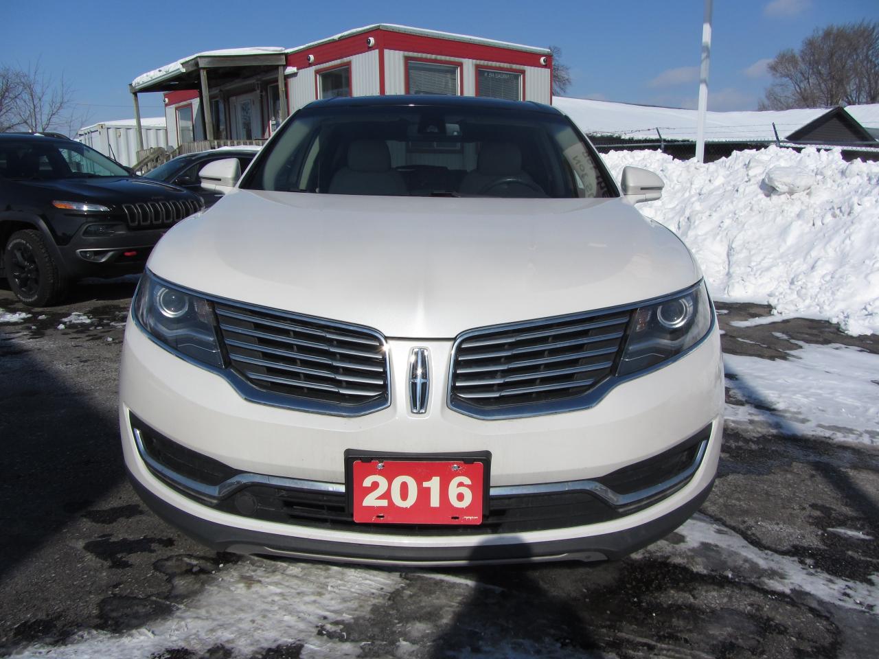 2016 Lincoln MKX  - Photo #2