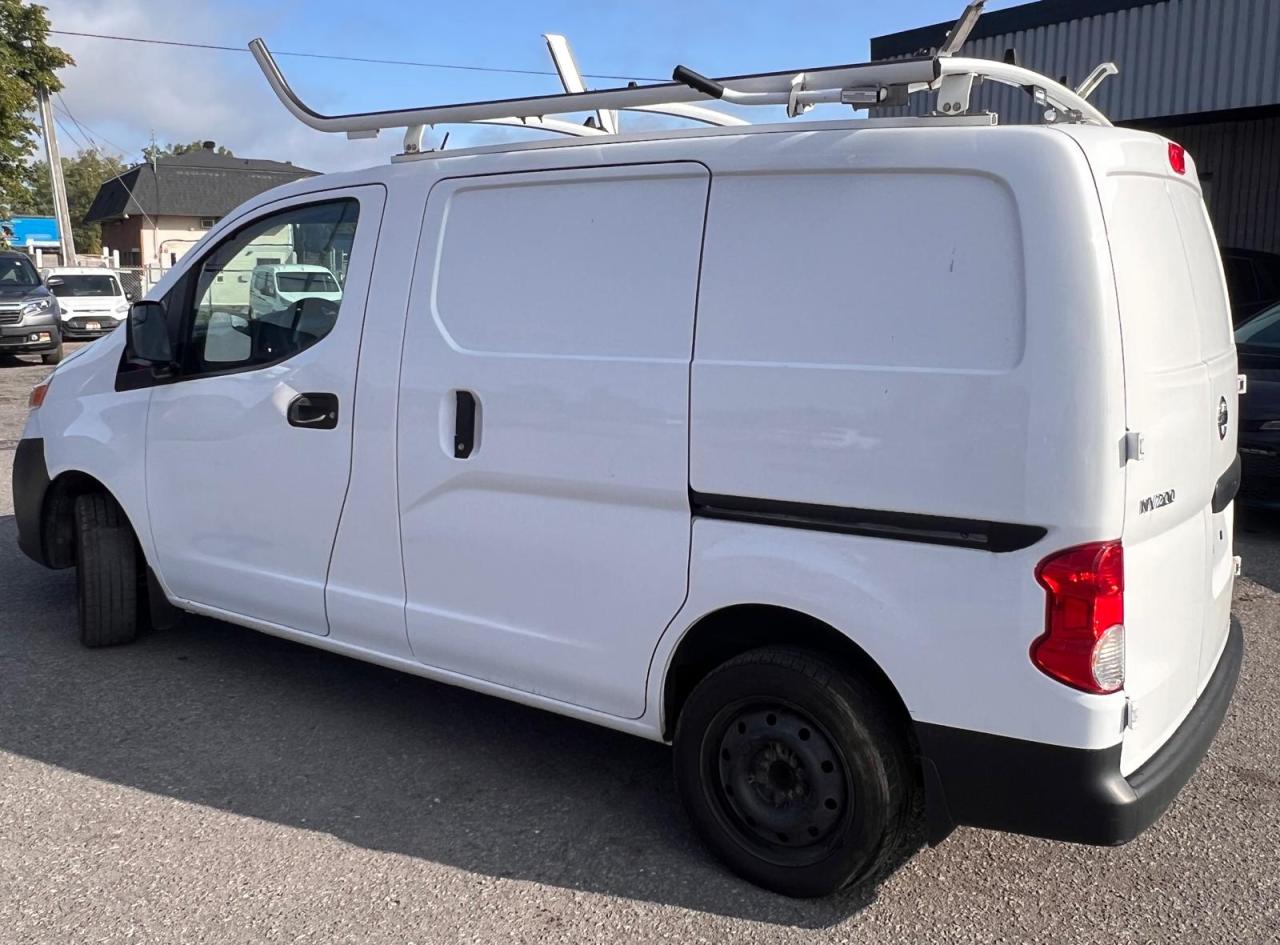 2019 Nissan NV200 SV - Photo #3