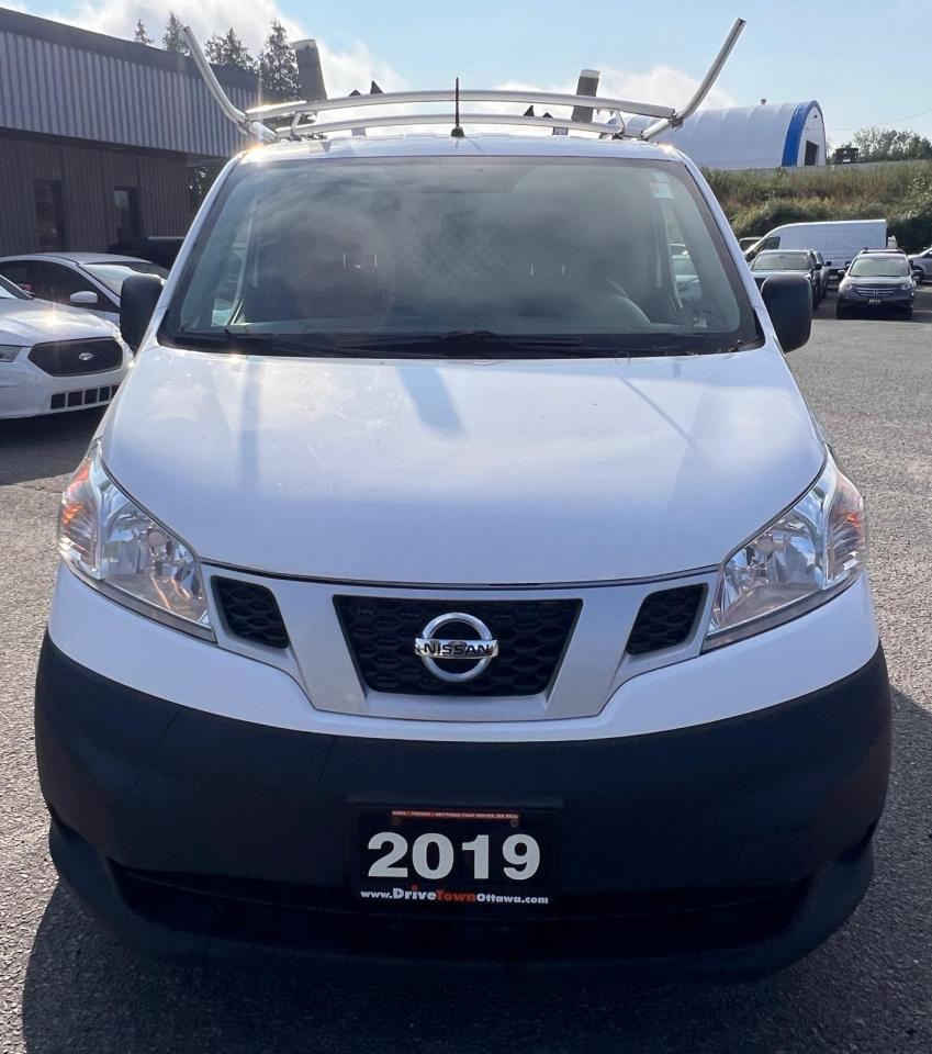2019 Nissan NV200 SV - Photo #8
