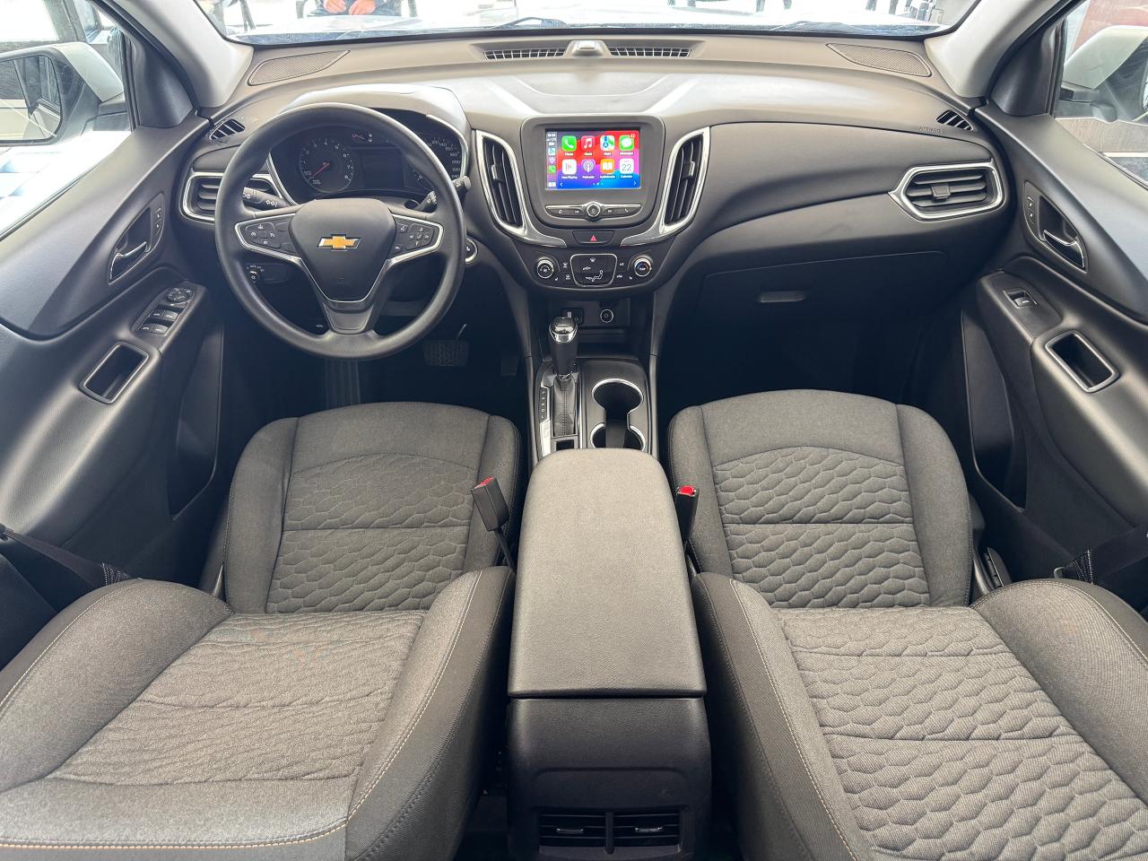 2018 Chevrolet Equinox LT AWD+ApplePlay+Camera+Remote Start+CLEAN CARFAX - Photo #2