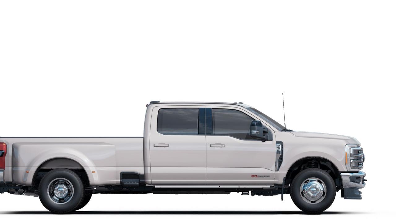 2024 Ford F-350 Super Duty DRW LARIAT Photo4