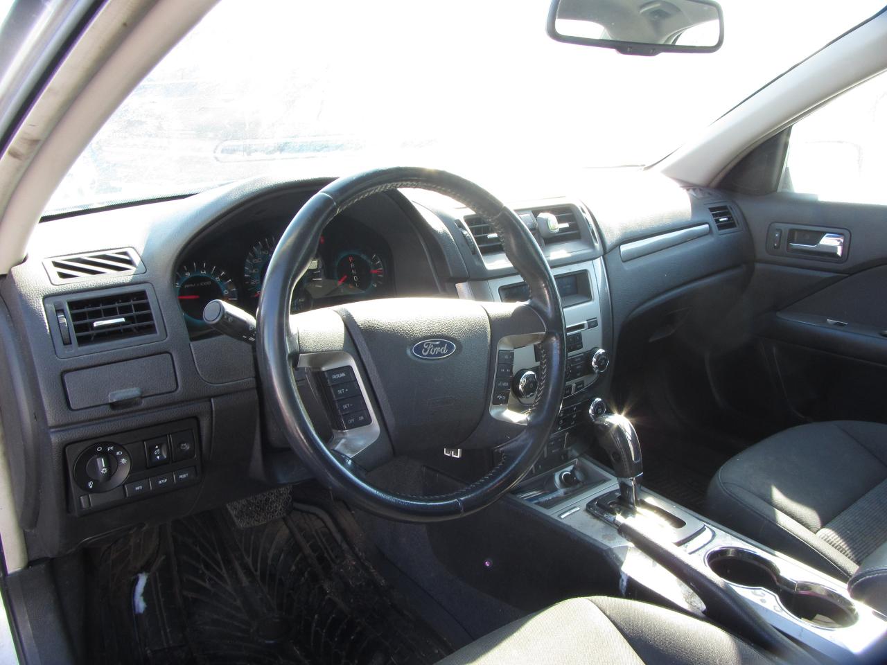 2010 Ford Fusion  - Photo #8