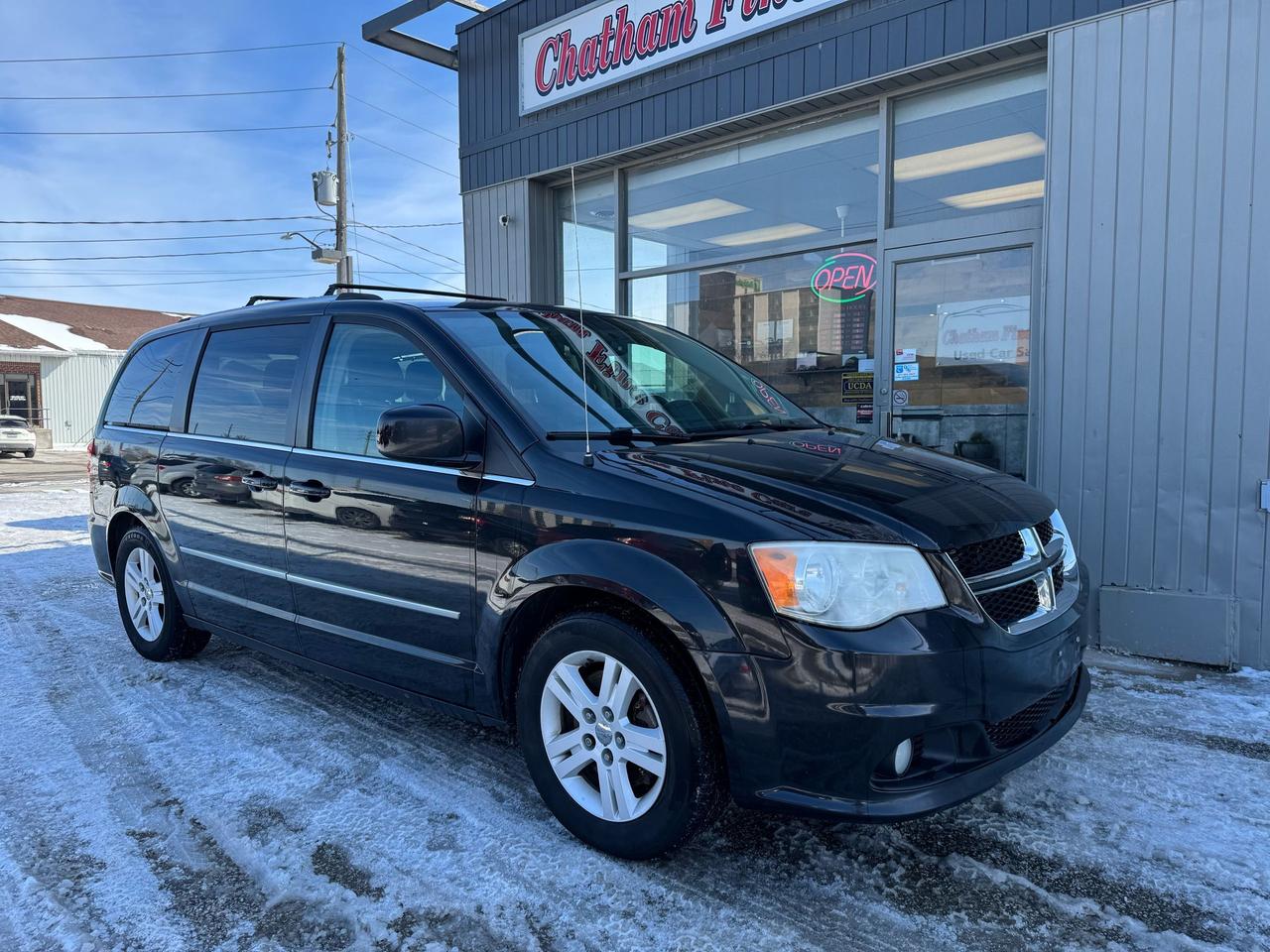 2014 Dodge Grand Caravan Crew - Photo #2