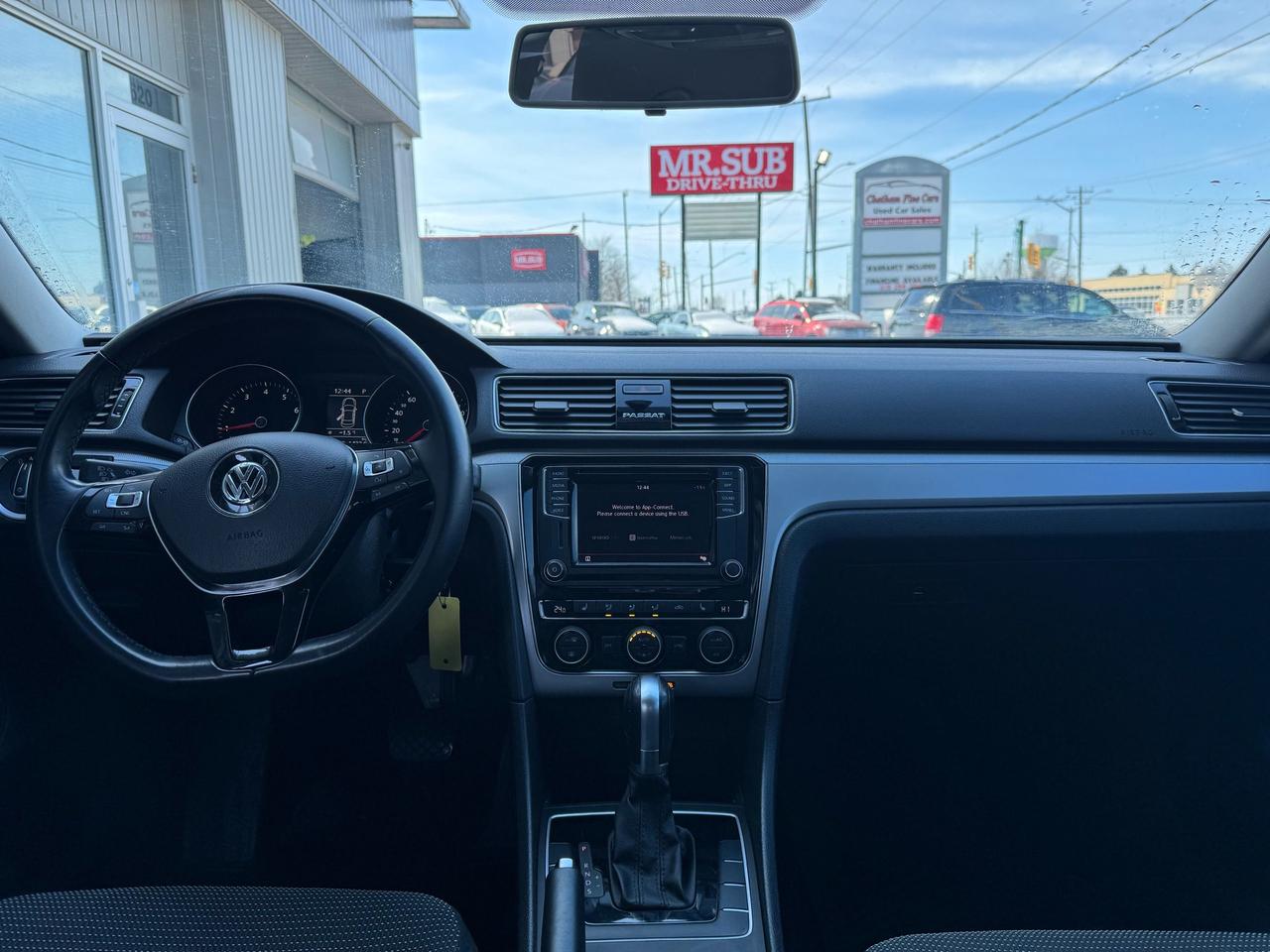 2018 Volkswagen Passat Trendline+ Photo