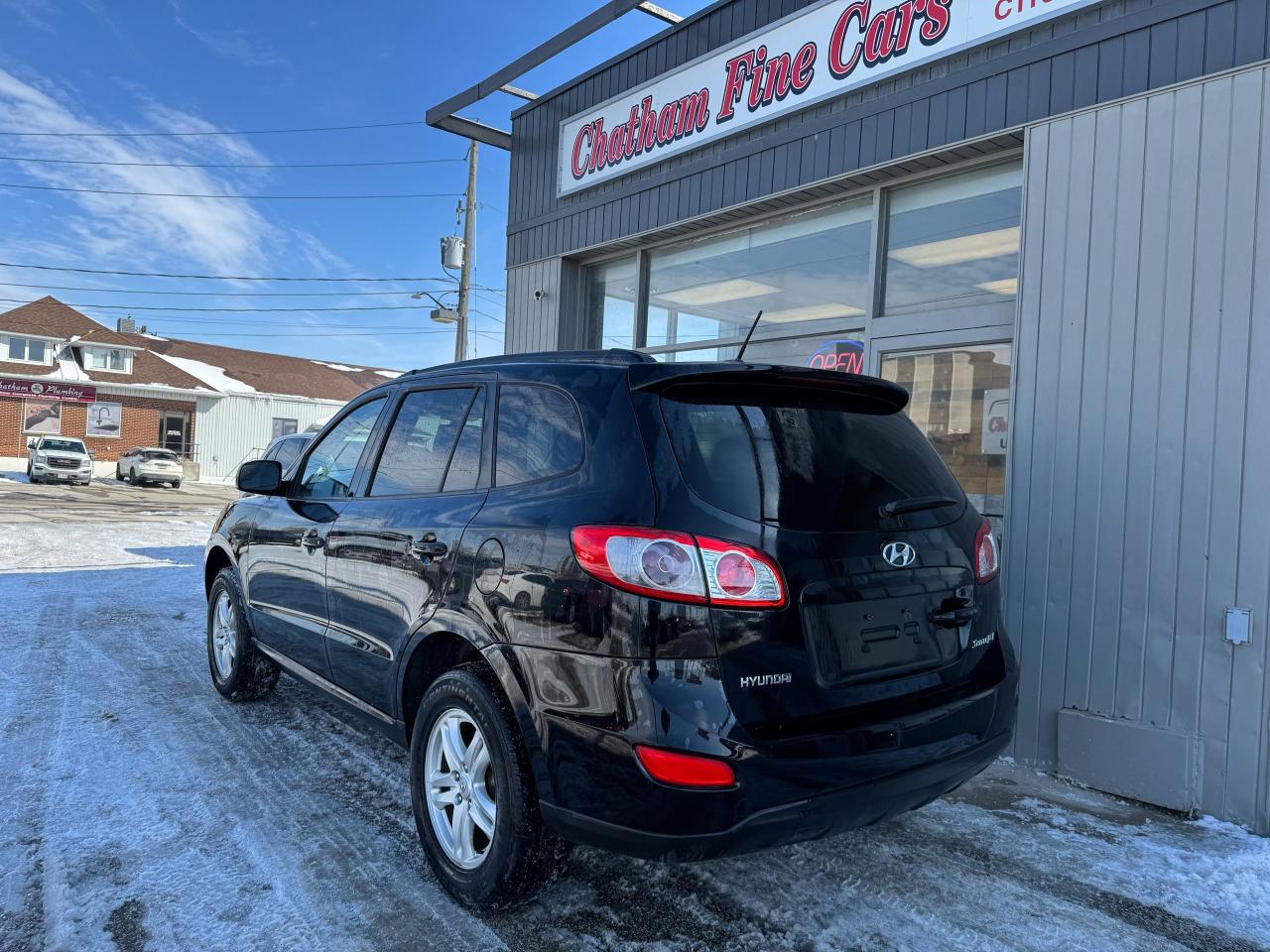 2010 Hyundai Santa Fe GL Photo2