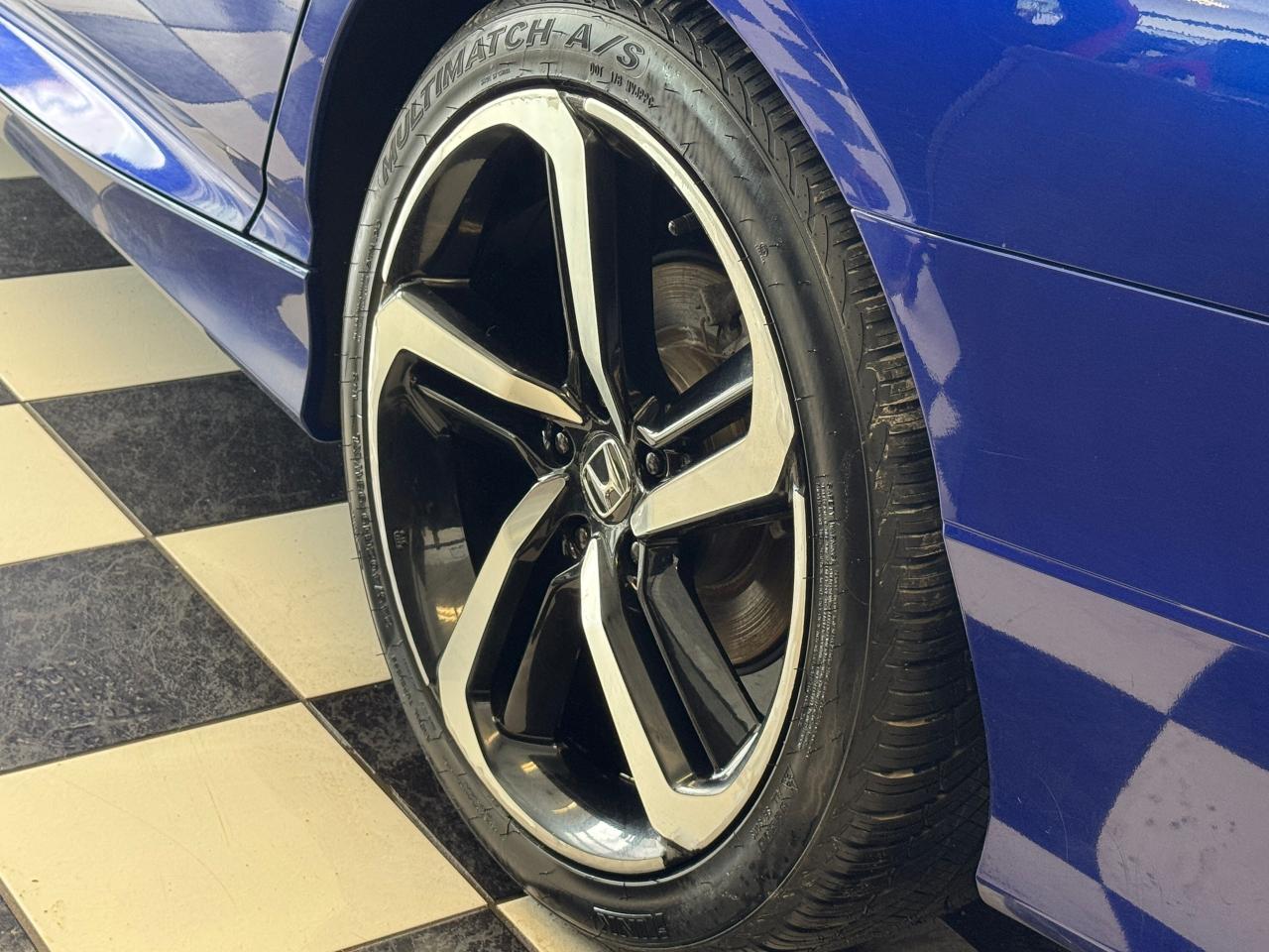 2018 Honda Accord SPORT 1.5T+New Tires+Roof+Lane Keep+CLEAN CARFAX - Photo #54