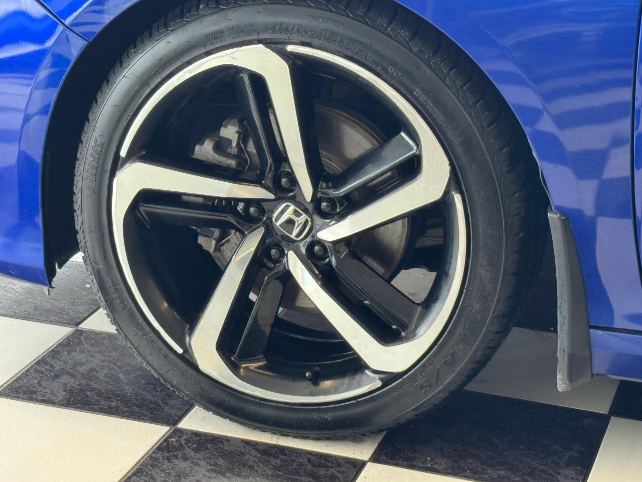 2018 Honda Accord SPORT 1.5T+New Tires+Roof+Lane Keep+CLEAN CARFAX - Photo #53