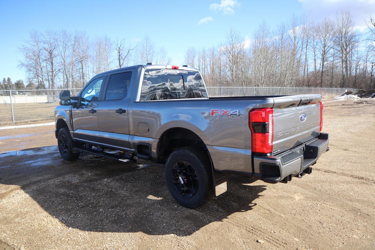 2025 Ford F-350 Super Duty SRW XL Photo