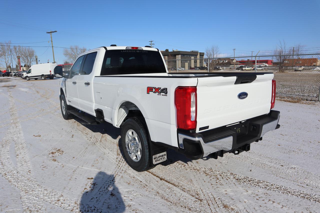 2025 Ford F-350 Super Duty SRW XLT Photo