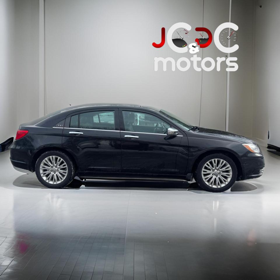 2013 Chrysler 200 4dr Sdn Limited - Photo #8