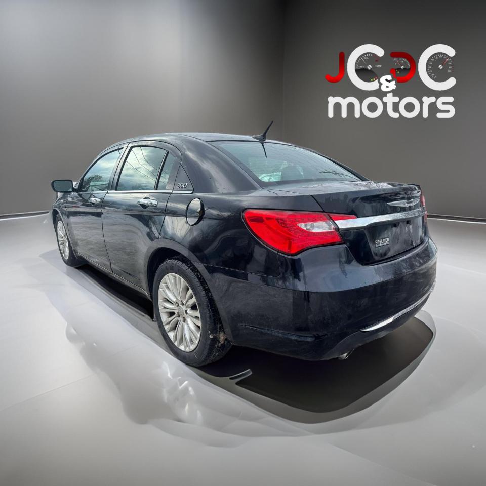 2013 Chrysler 200 4dr Sdn Limited - Photo #5