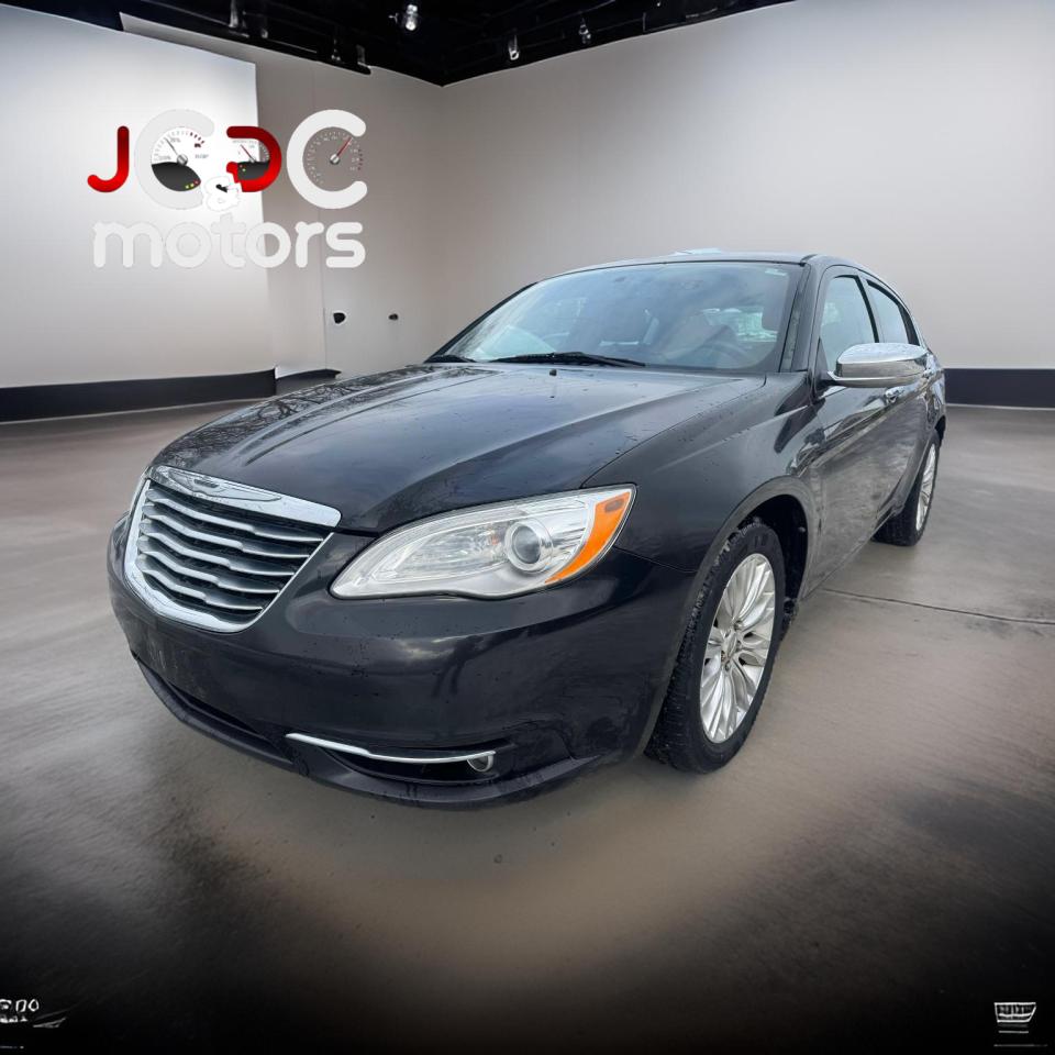 2013 Chrysler 200 4dr Sdn Limited - Photo #3