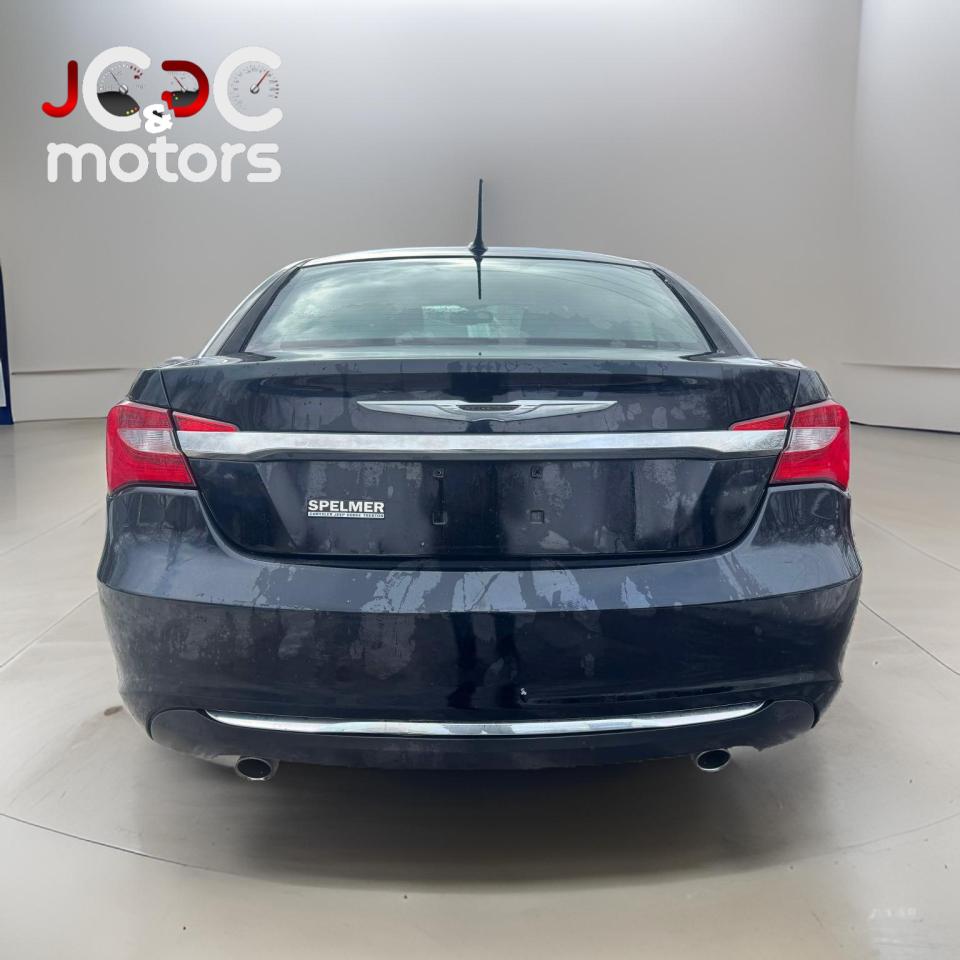 2013 Chrysler 200 4dr Sdn Limited - Photo #6