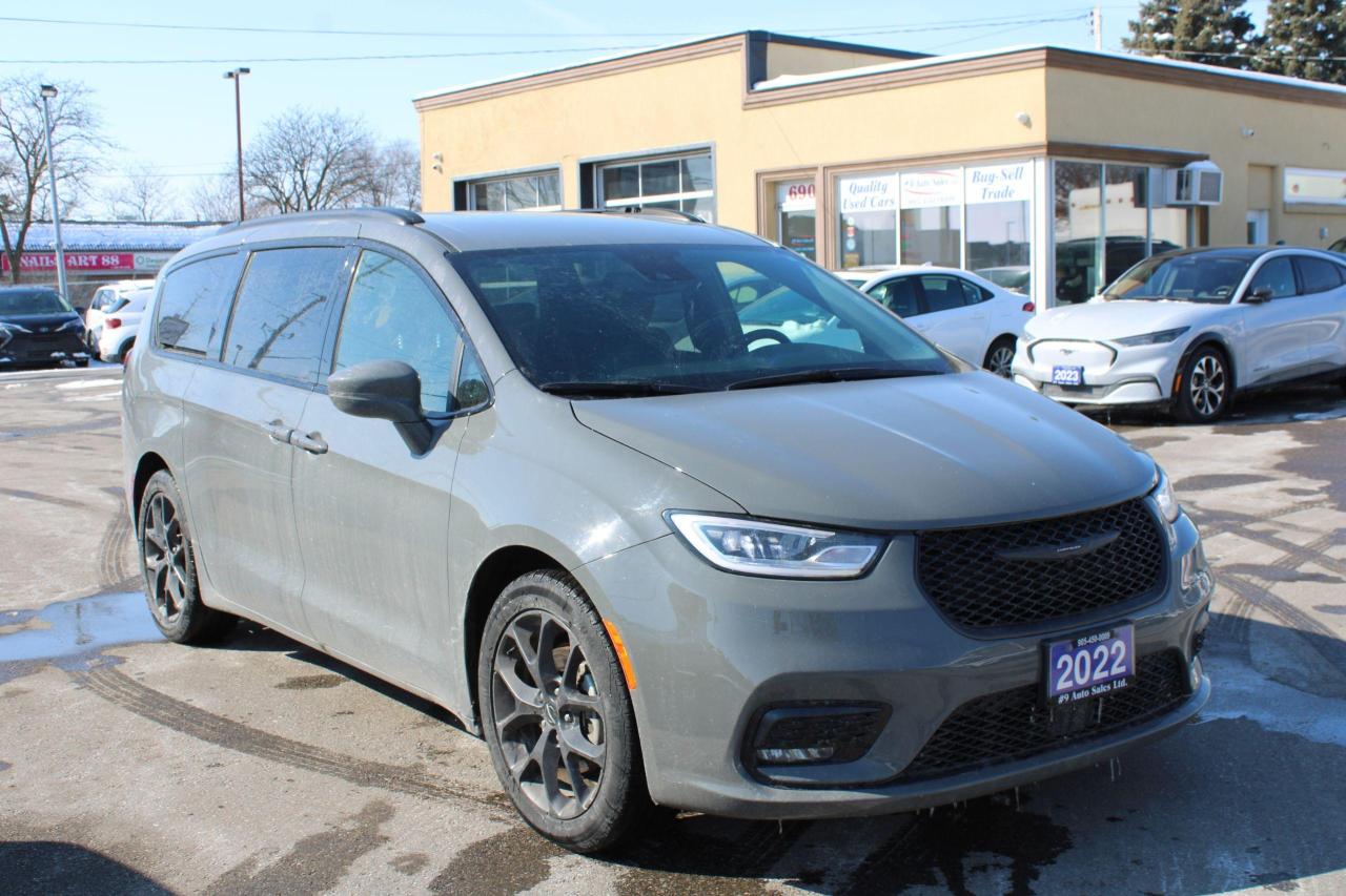 Used 2022 Chrysler Pacifica Touring L FWD for sale in Brampton, ON