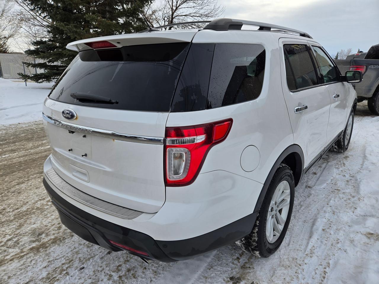 2015 Ford Explorer XLT | ALL CREDIT ACCEPTED!! - Photo #6