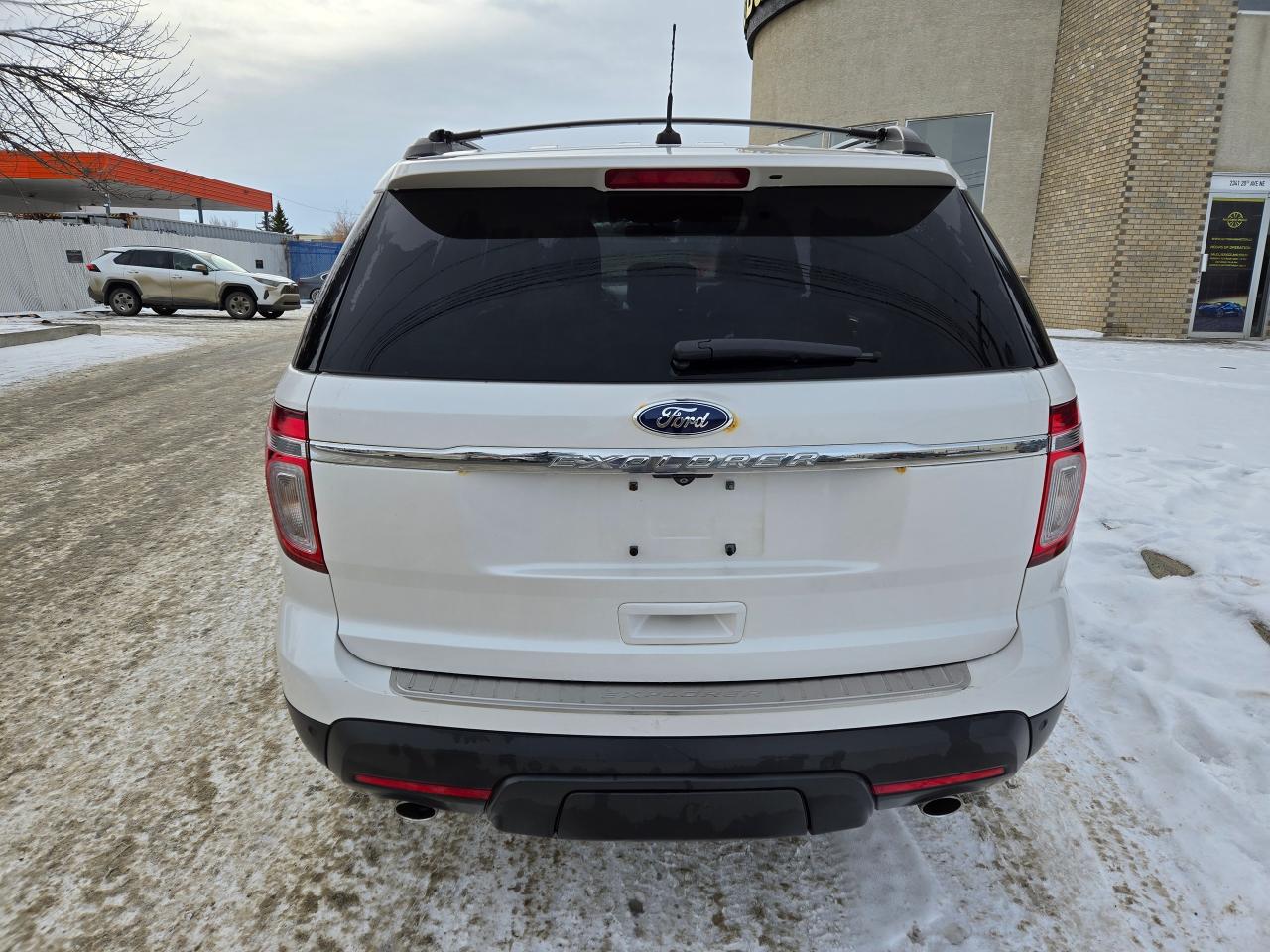 2015 Ford Explorer XLT | ALL CREDIT ACCEPTED!! - Photo #5