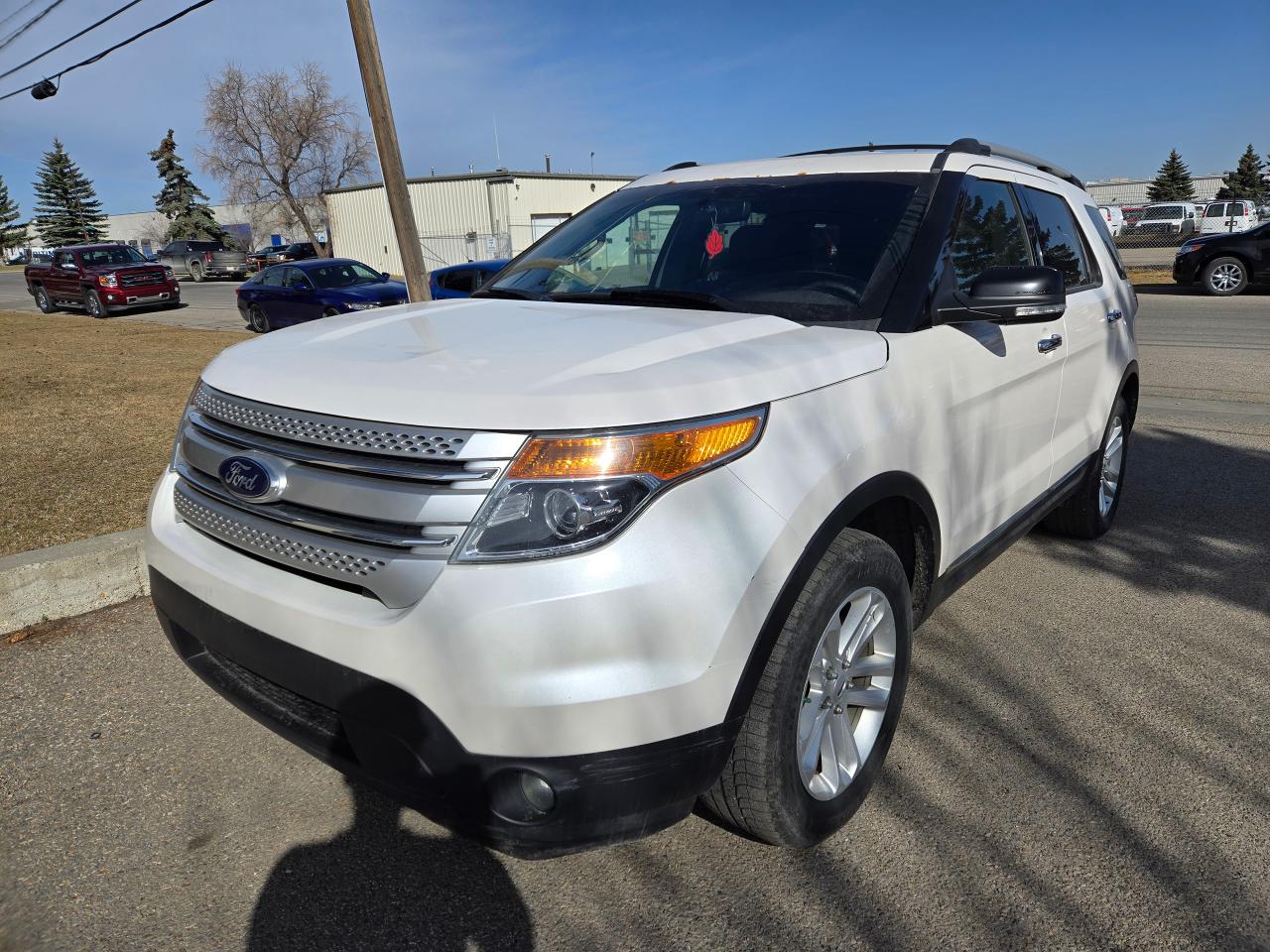 2015 Ford Explorer XLT | ALL CREDIT ACCEPTED!! - Photo #3