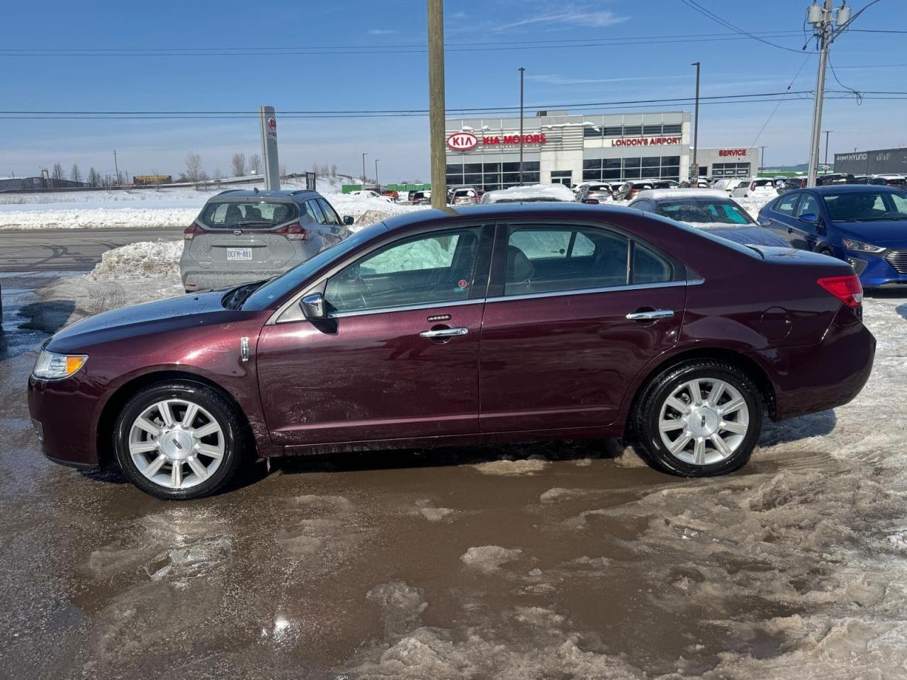 2011 Lincoln MKZ SEDAN, LOADED, ONLY 55,000KMS, CERTIFIED - Photo #2