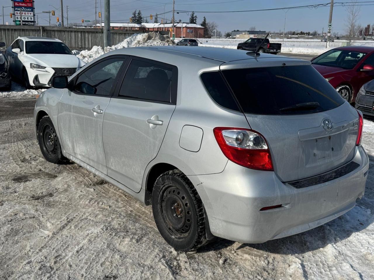 2013 Toyota Matrix AUTO, 4 CYL, RELIABLE, GREAT ON FUEL, CERTIFIED - Photo #3