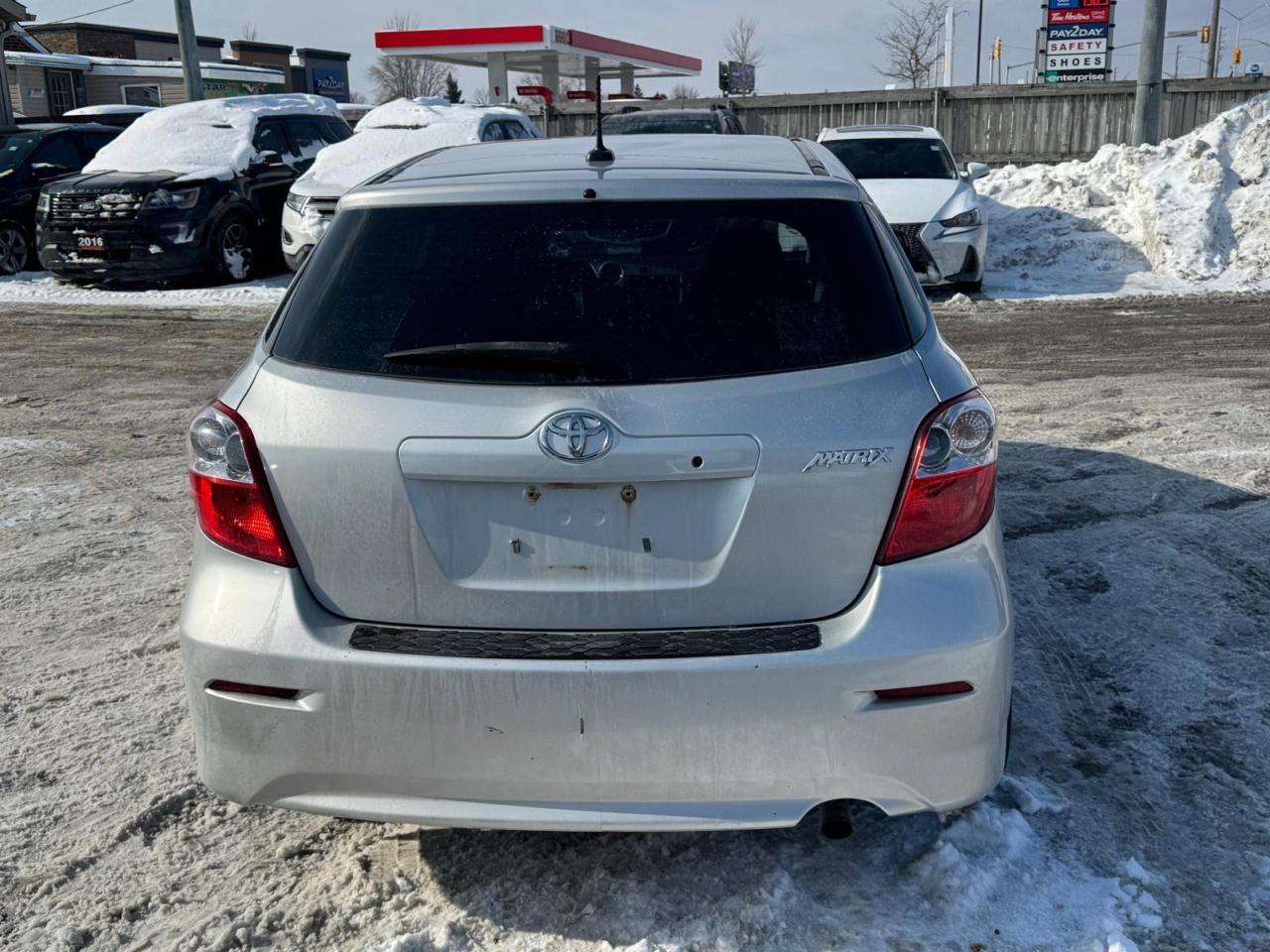 2013 Toyota Matrix AUTO, 4 CYL, RELIABLE, GREAT ON FUEL, CERTIFIED - Photo #4