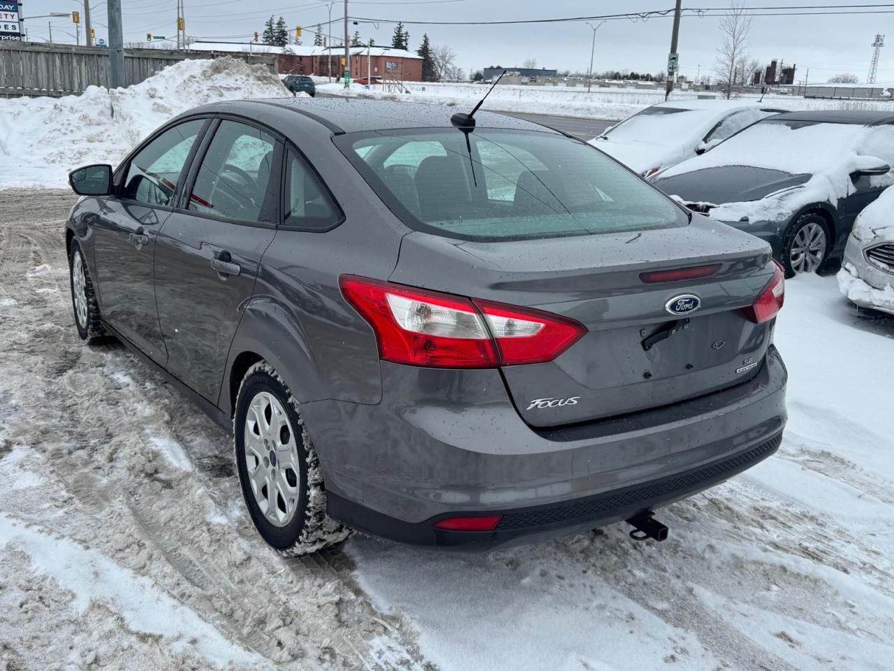 2013 Ford Focus SE, SEDAN, AUTO, 4CYL, GREAT ON FUEL, AS IS - Photo #3