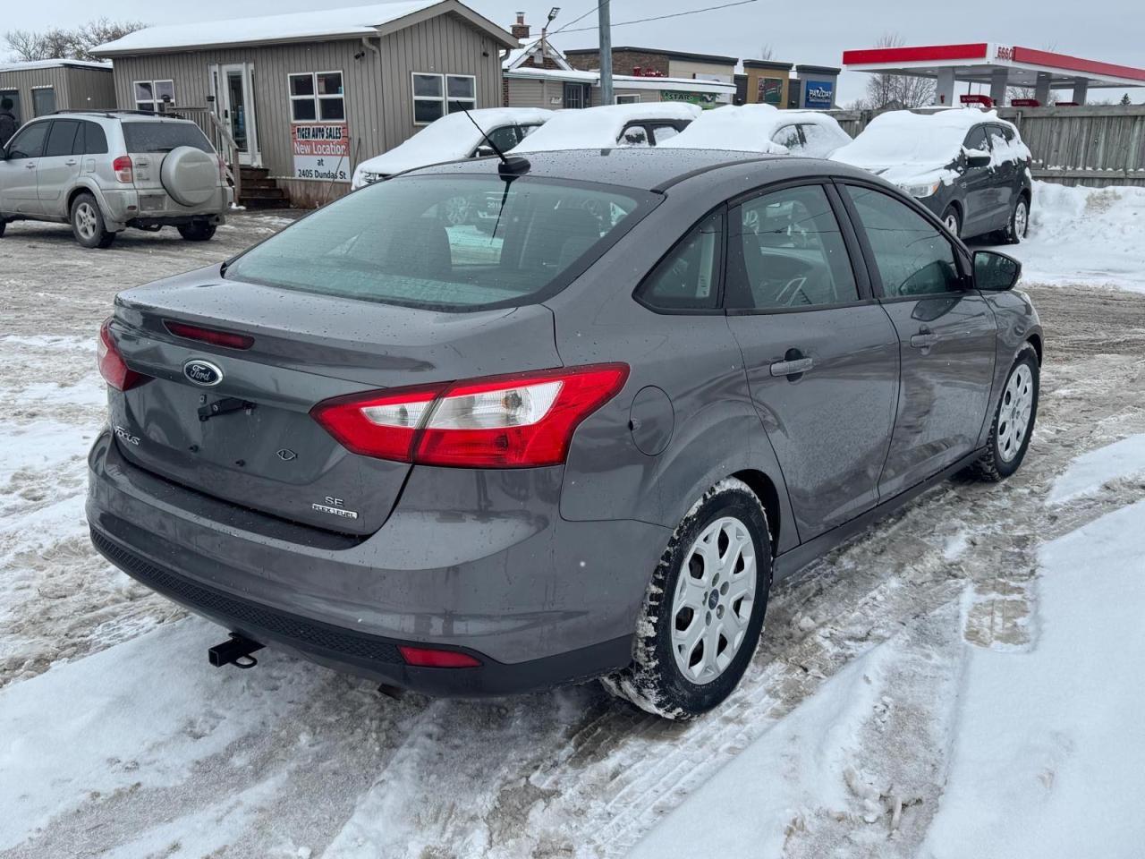 2013 Ford Focus SE, SEDAN, AUTO, 4CYL, GREAT ON FUEL, AS IS - Photo #5