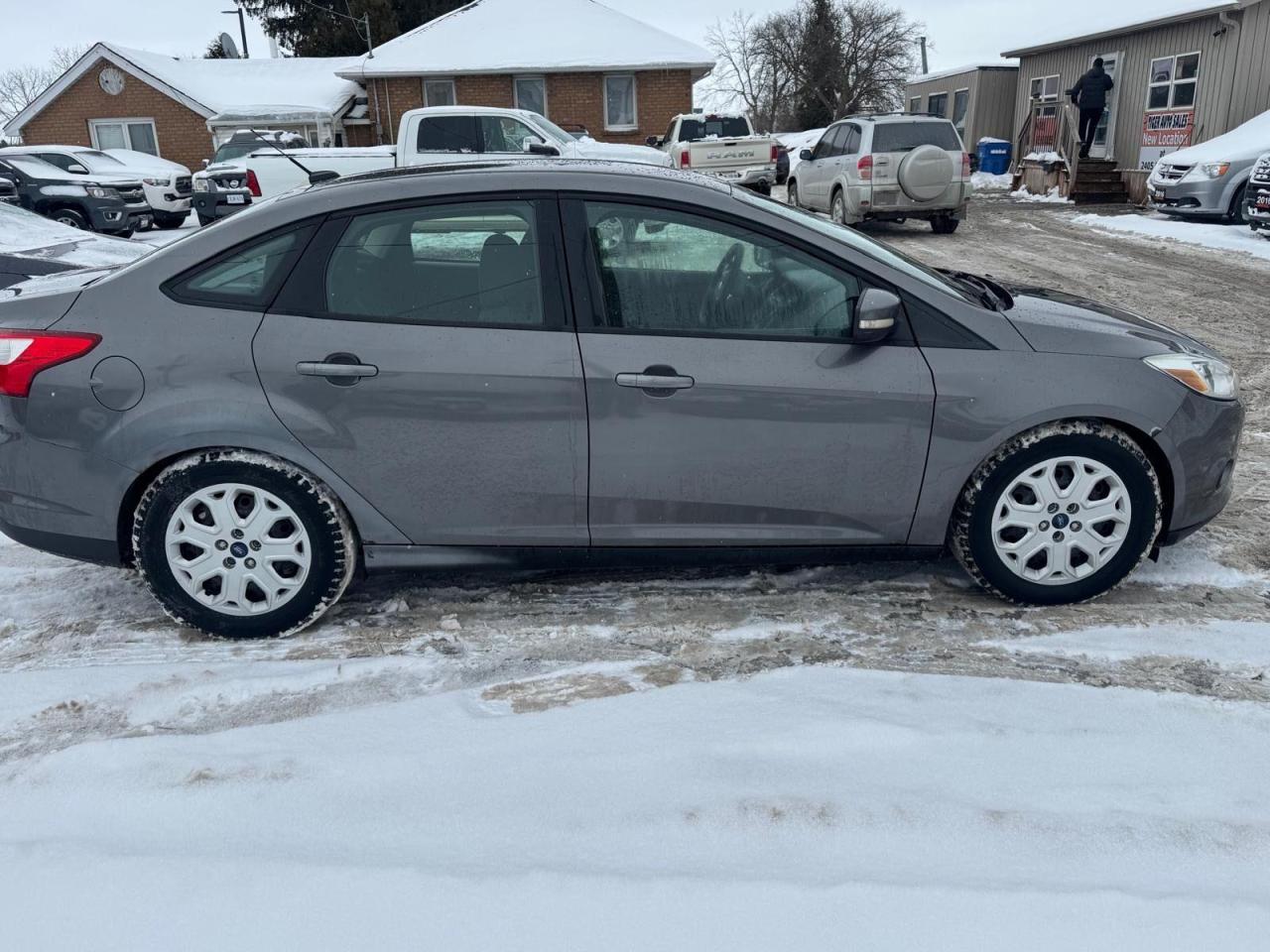 2013 Ford Focus SE, SEDAN, AUTO, 4CYL, GREAT ON FUEL, AS IS - Photo #6