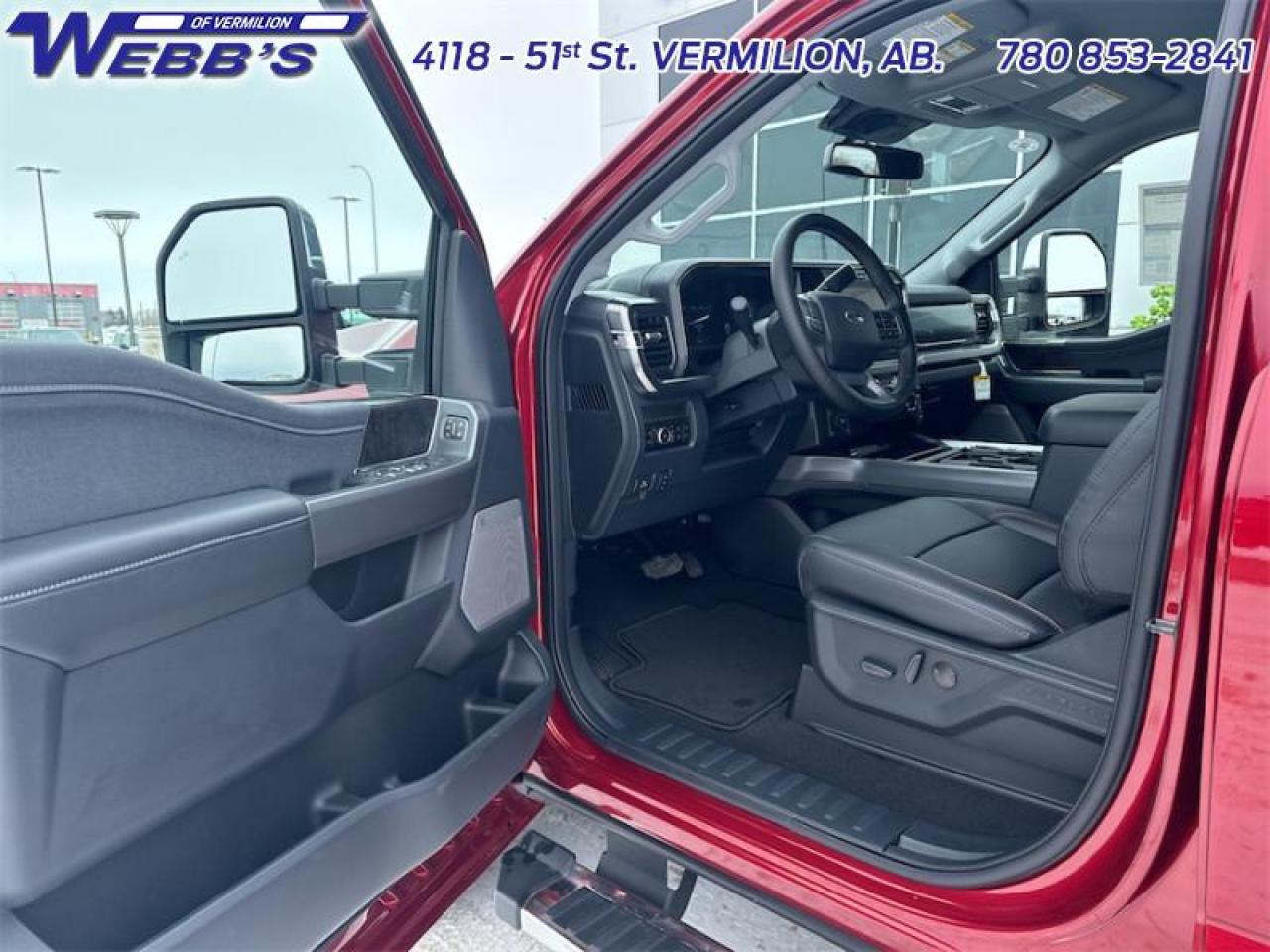 2025 Ford F-350 Super Duty Lariat Photo5