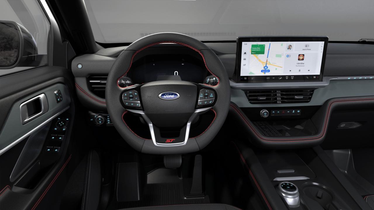 2025 Ford Explorer ST Photo