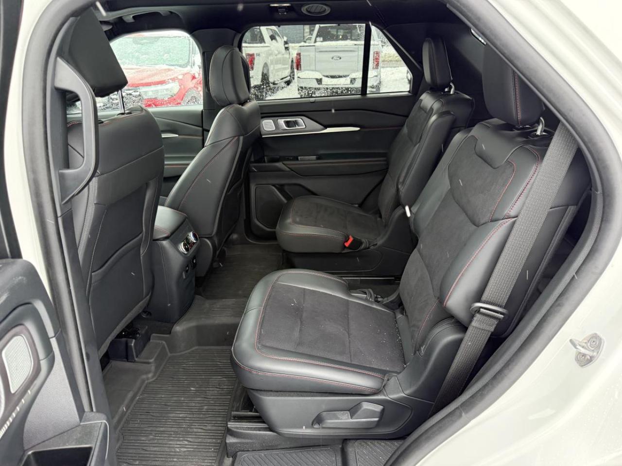 2025 Ford Explorer ST Photo