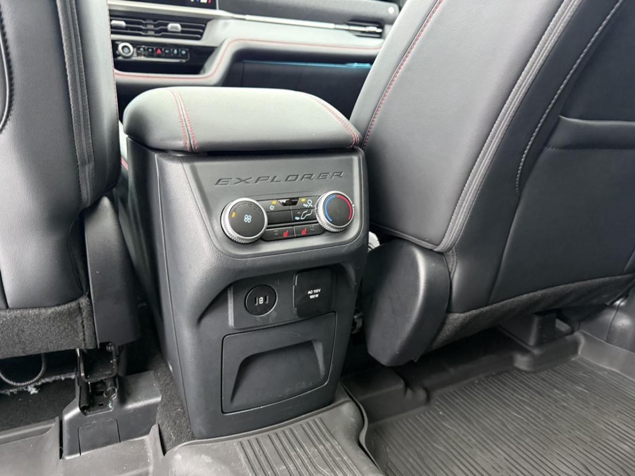 2025 Ford Explorer ST Photo