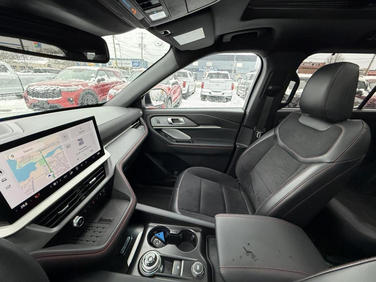 2025 Ford Explorer ST Photo