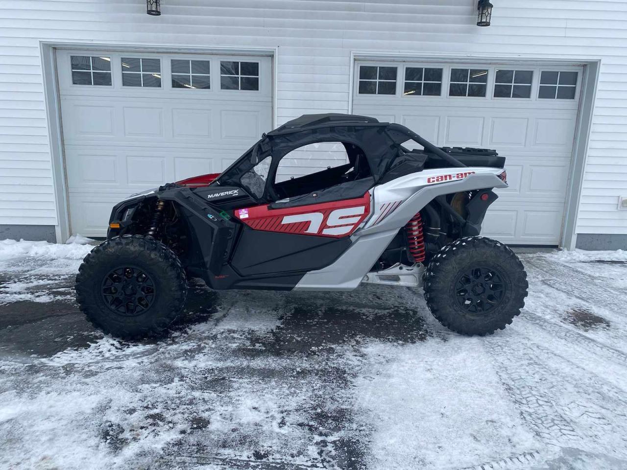 2024 CAN AM MAVERICK MAX X3  - Photo #3