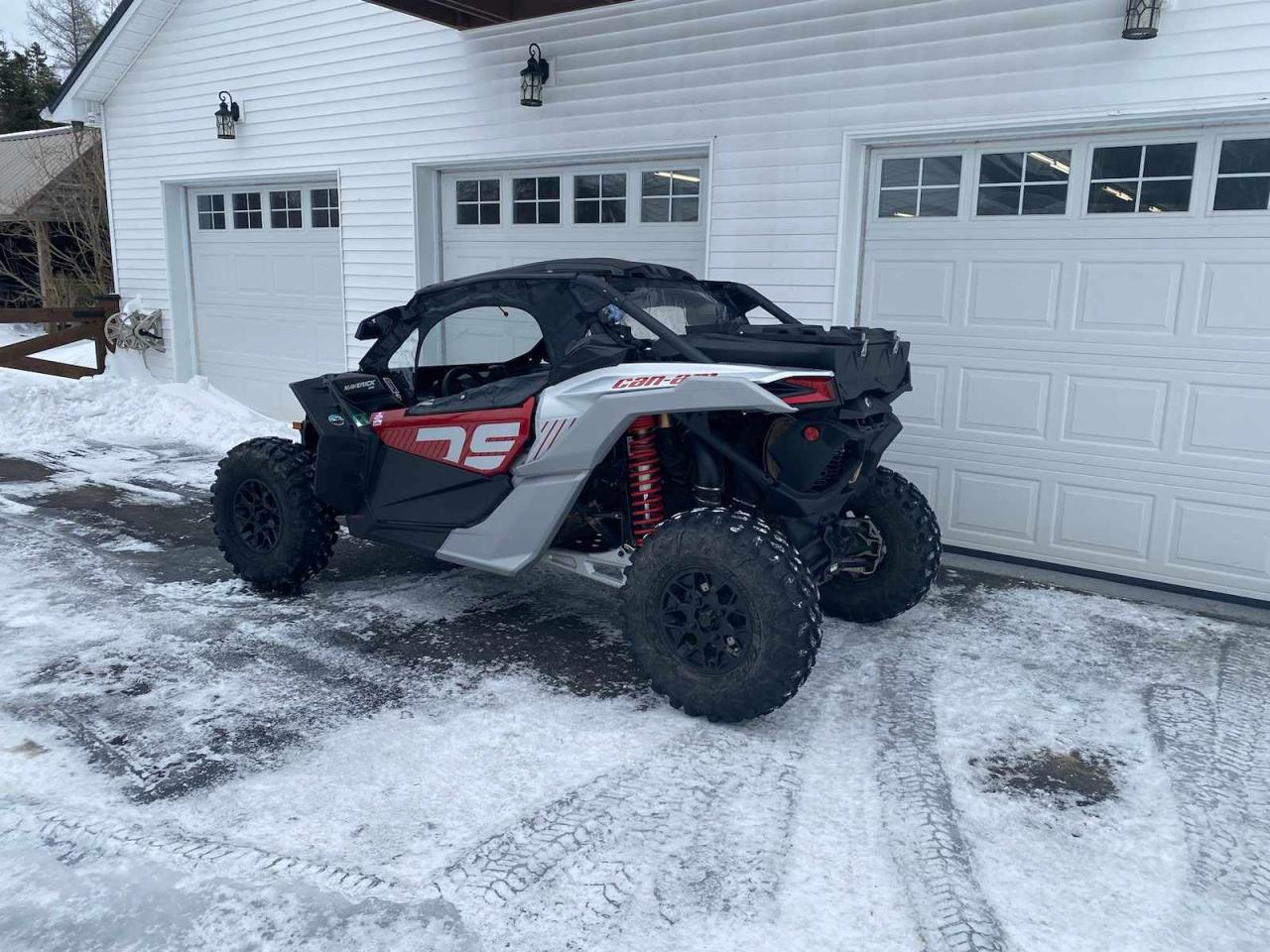 2024 CAN AM MAVERICK MAX X3  - Photo #6
