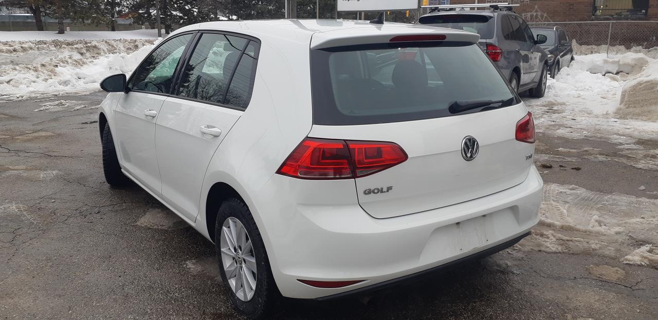 2017 Volkswagen Golf 5dr HB Auto 1.8 TSI Trendline - Photo #3